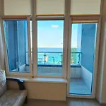 у моря Magnit первая линия אודסה