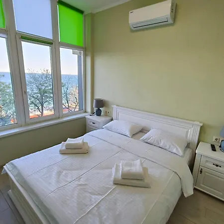 у моря Magnit первая линия Apartment *