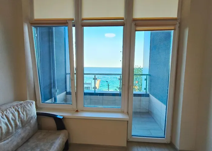 у моря Magnit первая линия Odessa